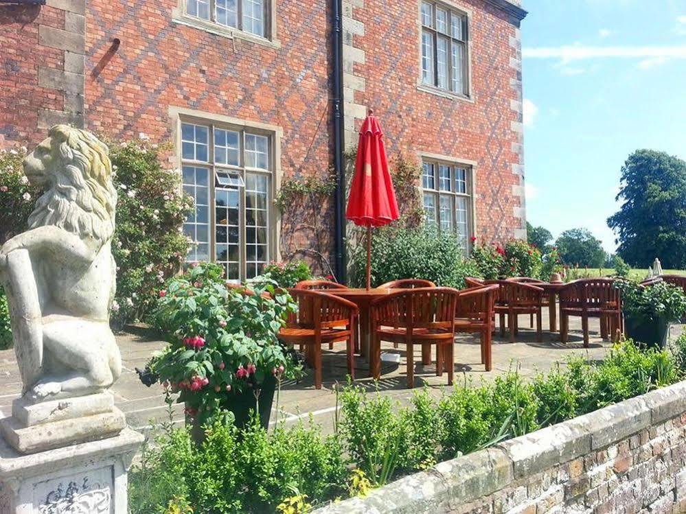 Willington Hall Hotel Tarporley Exterior foto